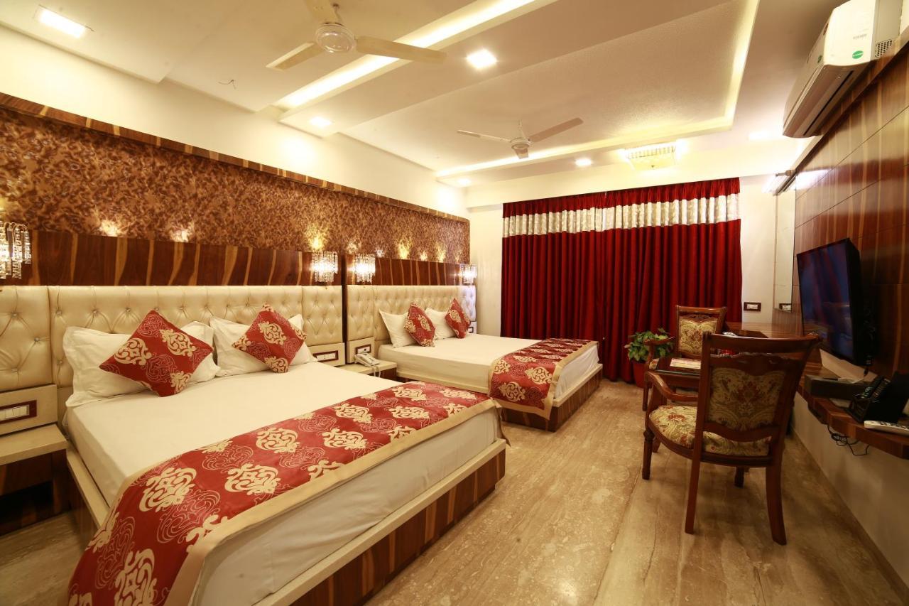Hotel Sheratone Mount Abu Exterior photo