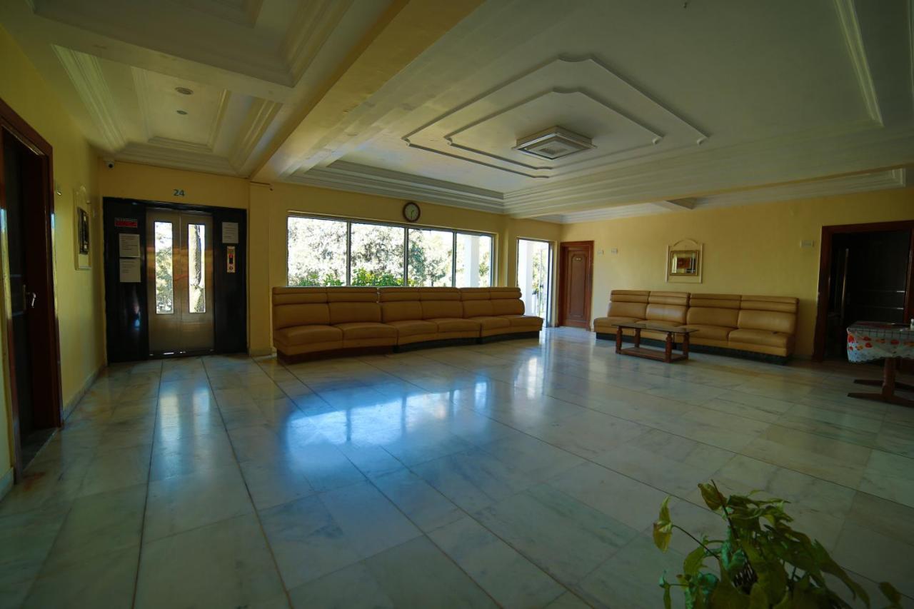 Hotel Sheratone Mount Abu Exterior photo