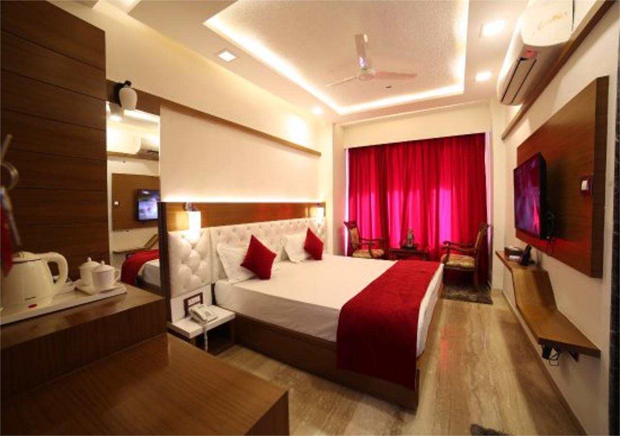 Hotel Sheratone Mount Abu Exterior photo