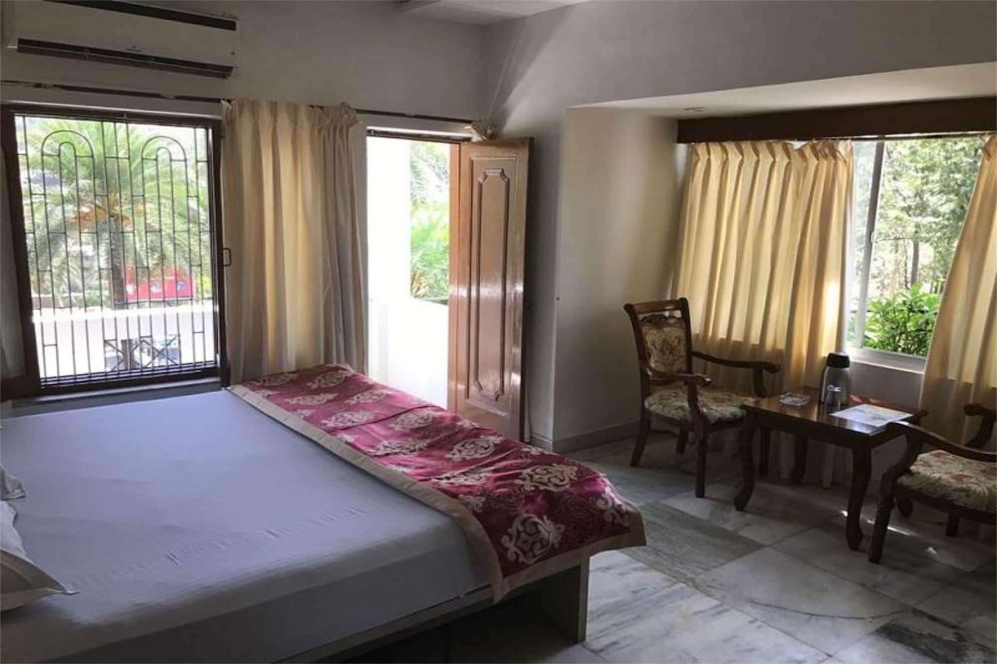 Hotel Sheratone Mount Abu Exterior photo